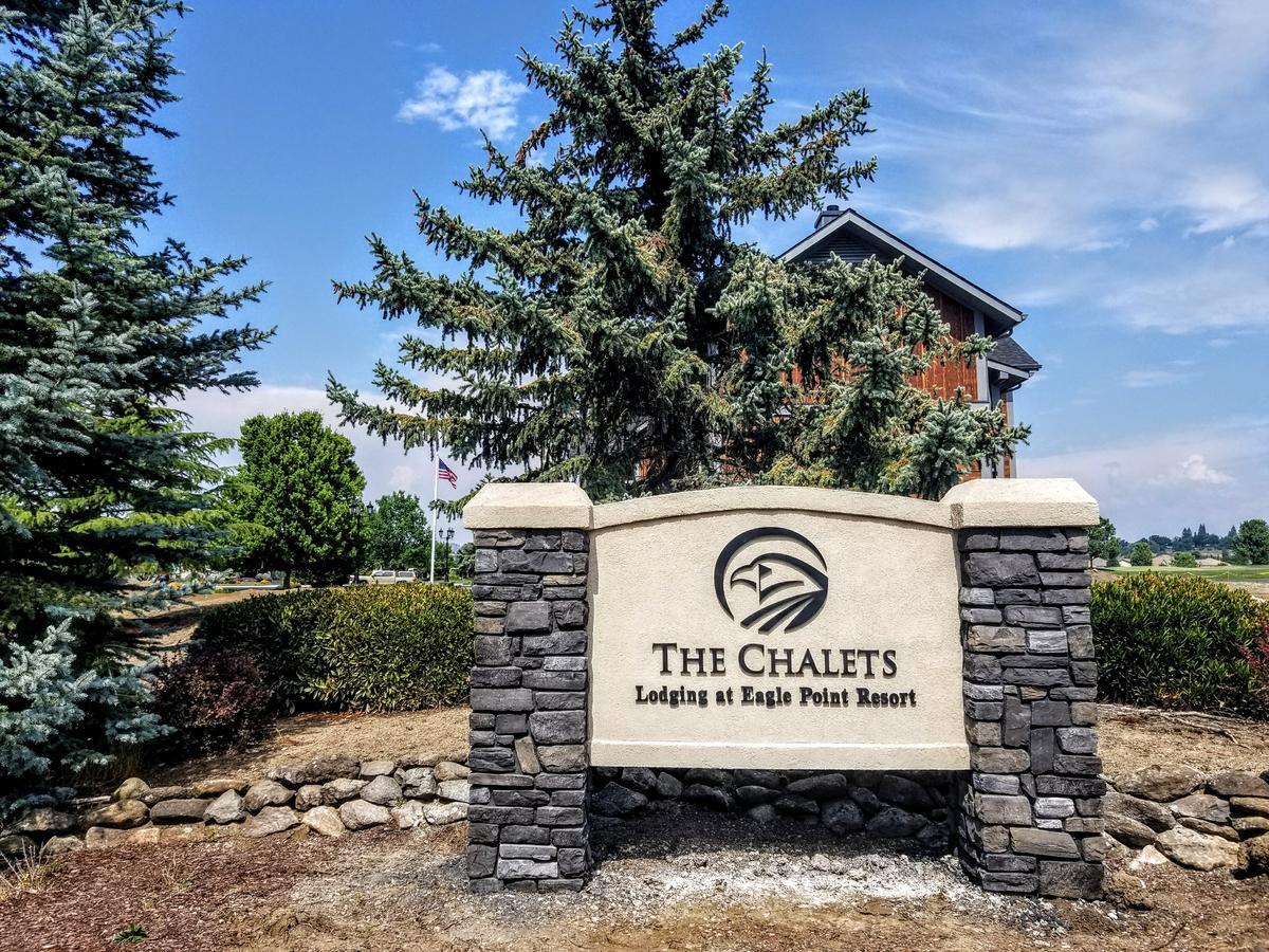 Resort At Eagle Point Golf Club Lodging Екстер'єр фото