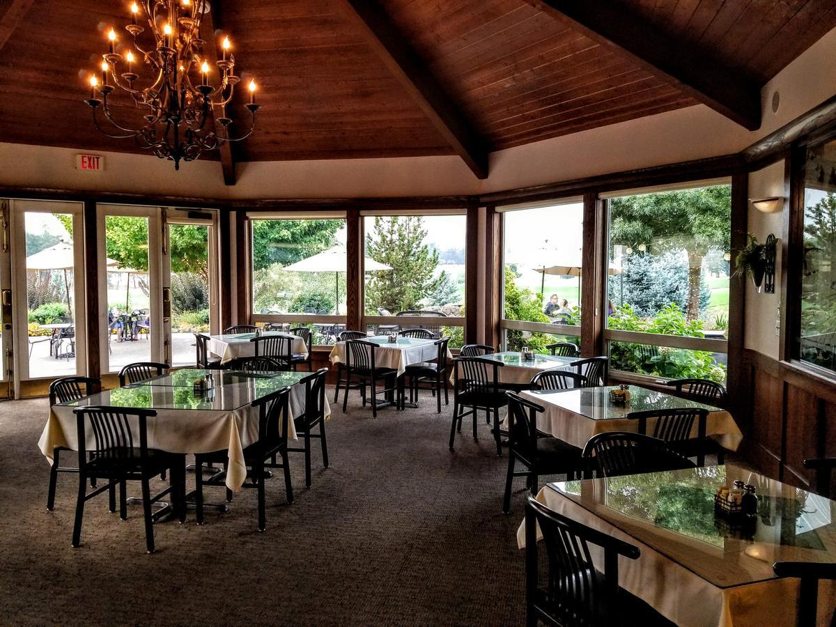 Resort At Eagle Point Golf Club Lodging Екстер'єр фото