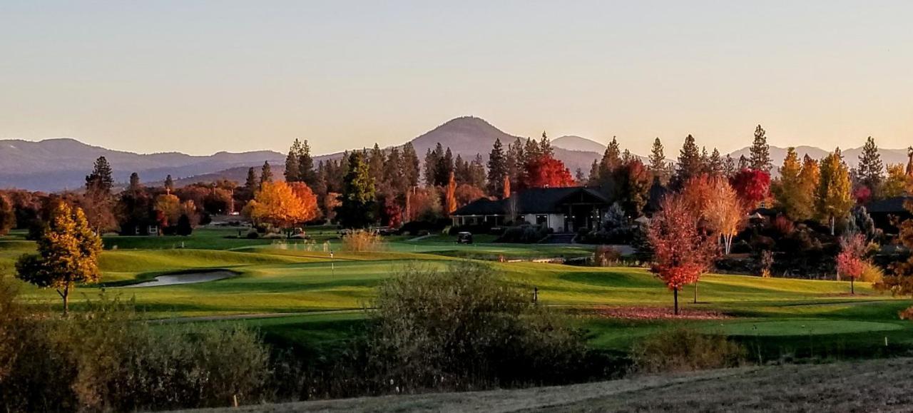 Resort At Eagle Point Golf Club Lodging Екстер'єр фото